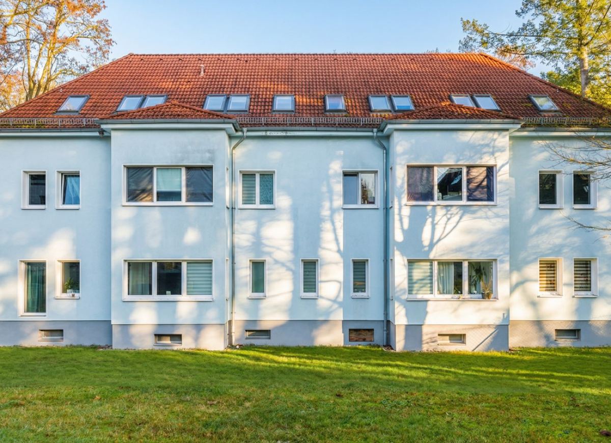 Mehrfamilienhaus mit Garten